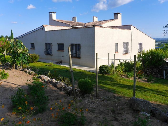 Image No.8-6 Bed House for sale