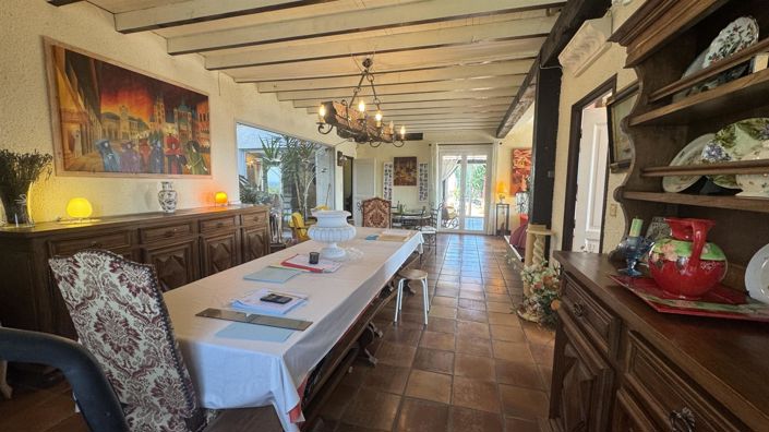 Image No.9-6 Bed House for sale