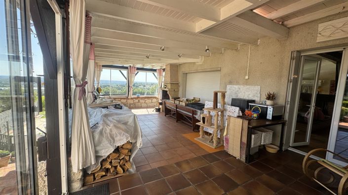 Image No.9-6 Bed House for sale