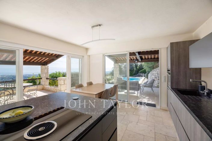 Image No.10-4 Bed House for sale