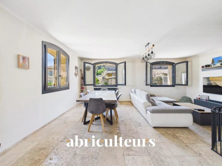 Image No.5-3 Bed Property for sale