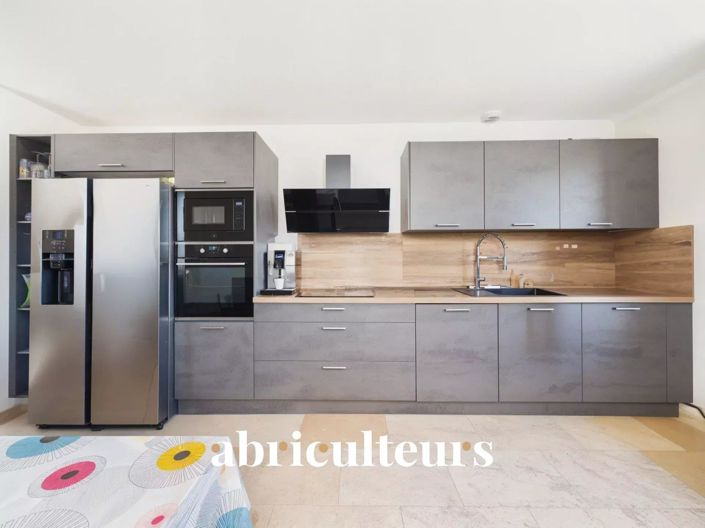 Image No.9-3 Bed Property for sale