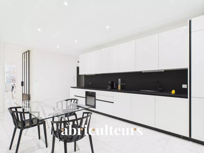 Image No.6-1 Bed Property for sale