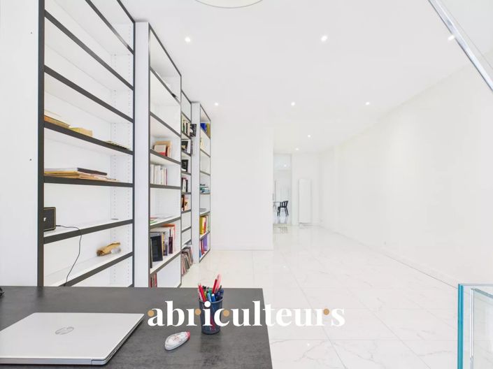 Image No.8-1 Bed Property for sale