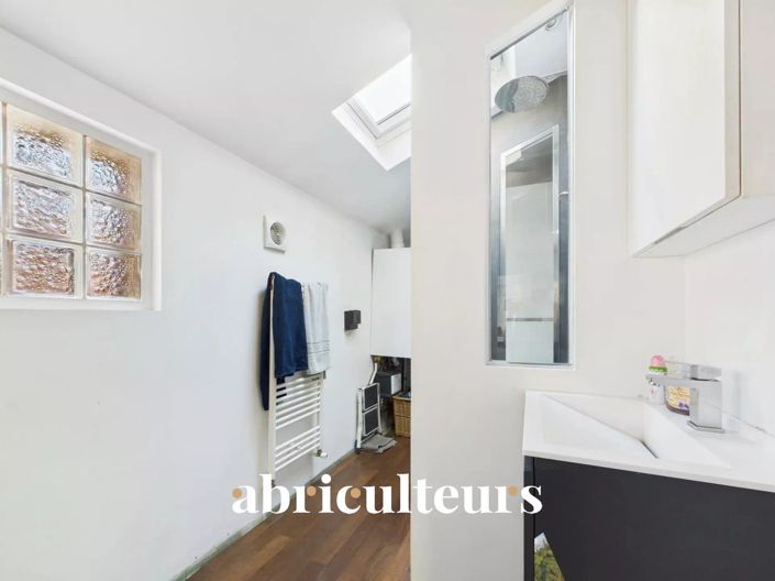 Image No.17-3 Bed House for sale