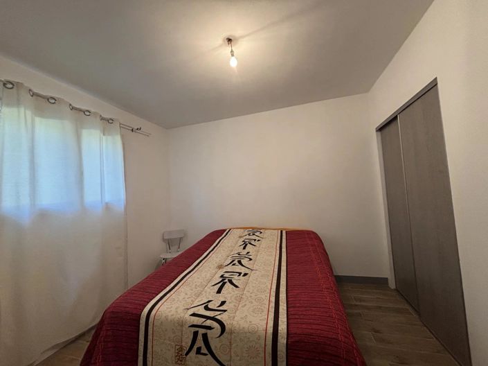 Image No.8-2 Bed House for sale