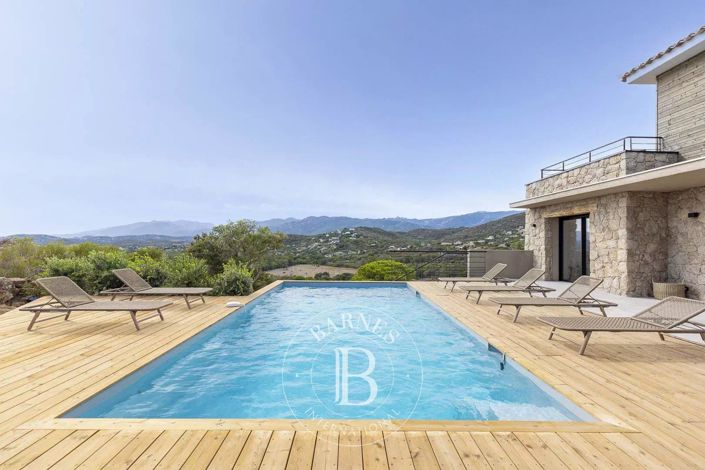 Image No.16-4 Bed House for sale