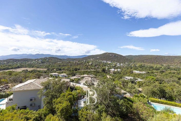 Image No.18-4 Bed House for sale