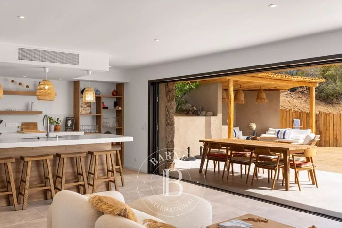 Image No.5-4 Bed House for sale