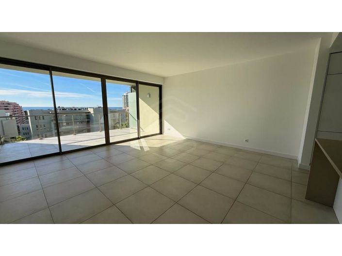 Image No.11-2 Bed Property for sale