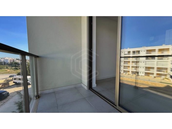 Image No.18-2 Bed Property for sale