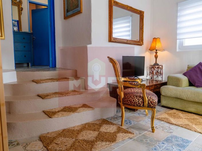 Image No.11-3 Bed House for sale