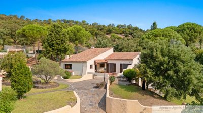 6 Bed House for sale