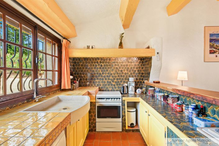 Image No.15-6 Bed House for sale