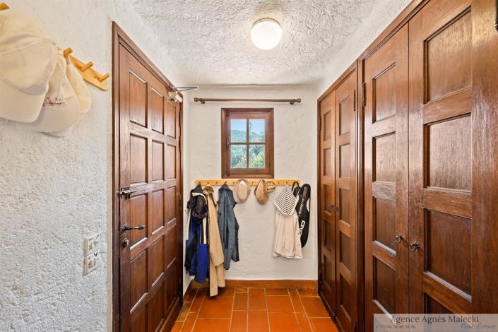 Image No.20-6 Bed House for sale