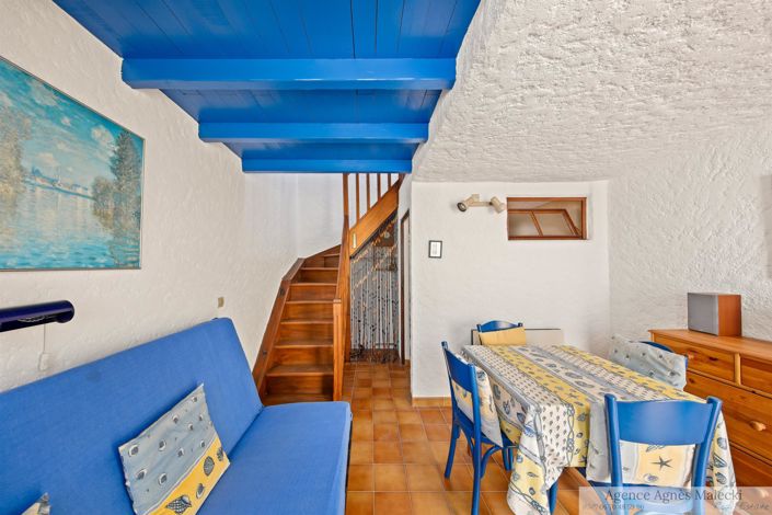 Image No.24-6 Bed House for sale