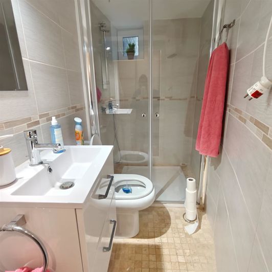 Image No.17-3 Bed House for sale