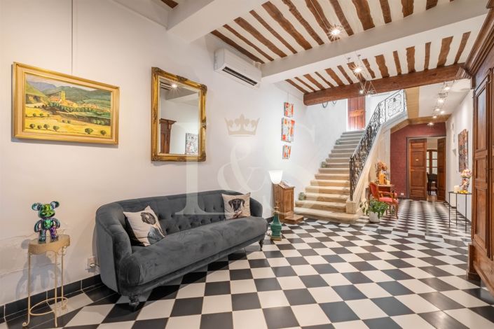Image No.9-7 Bed House for sale