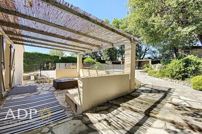 Image No.10-5 Bed House for sale