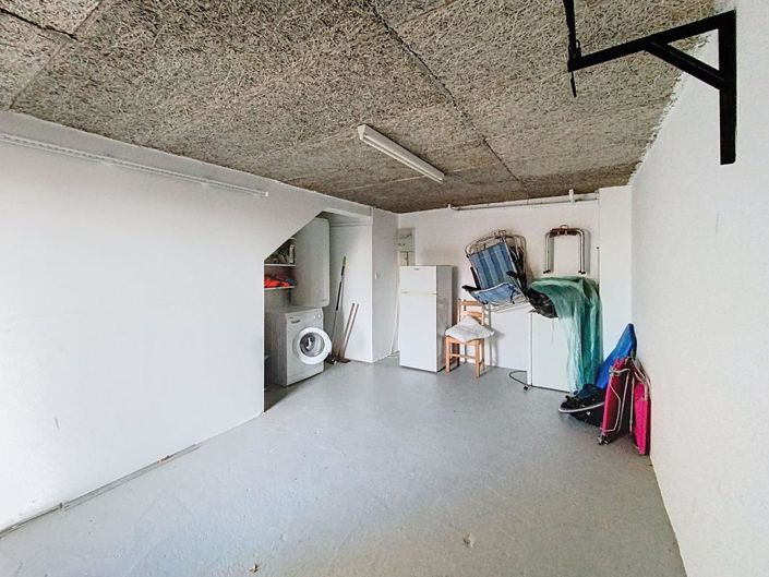 Image No.14-1 Bed Property for sale