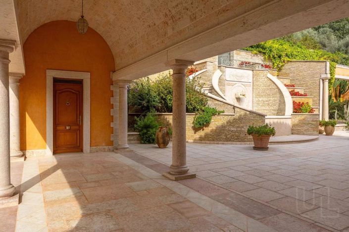 Image No.3-10 Bed House for sale