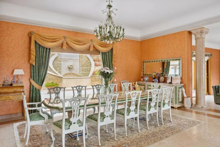 Image No.4-10 Bed House for sale