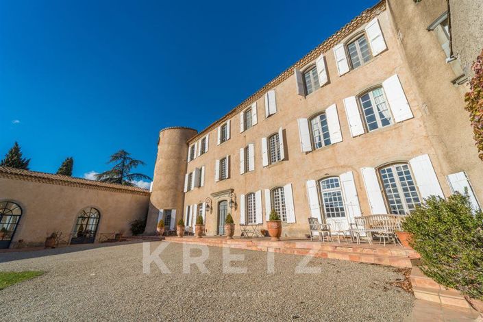 Image No.11-13 Bed Property for sale