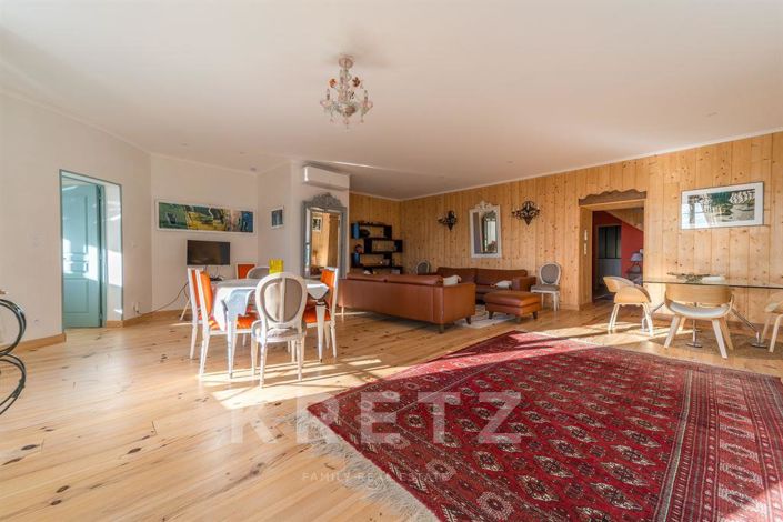 Image No.13-13 Bed Property for sale