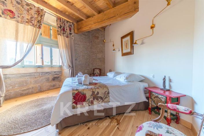 Image No.16-13 Bed Property for sale