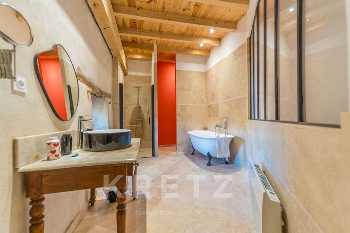 Image No.17-13 Bed Property for sale