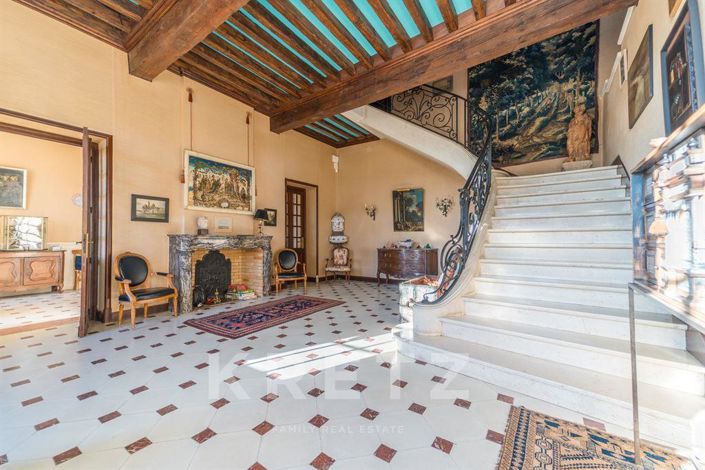 Image No.7-13 Bed Property for sale