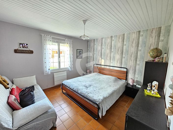 Image No.10-3 Bed House for sale