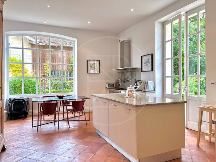 Image No.6-7 Bed House for sale