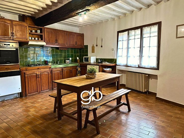 Image No.10-5 Bed House for sale