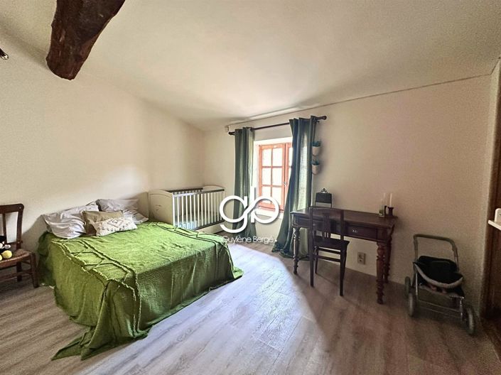 Image No.16-5 Bed House for sale