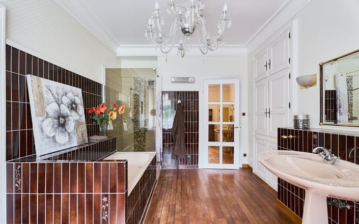 Image No.16-4 Bed House for sale