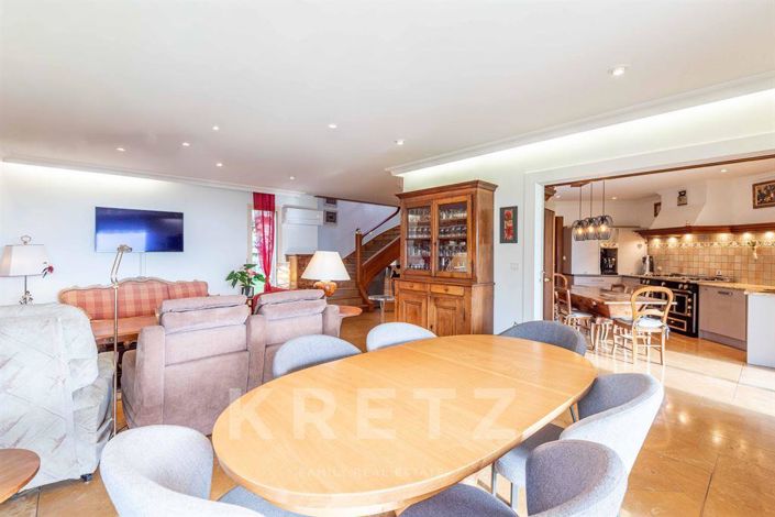 Image No.12-5 Bed House for sale