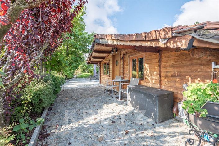 Image No.6-5 Bed House for sale