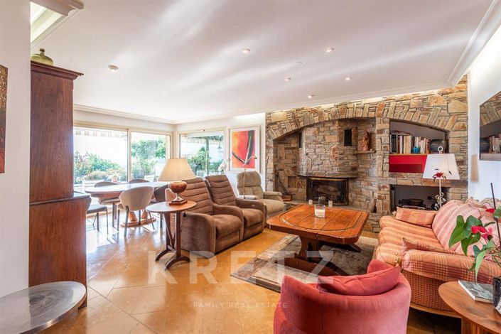 Image No.9-5 Bed House for sale