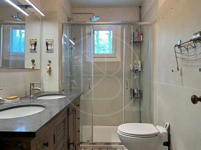 Image No.13-3 Bed House for sale