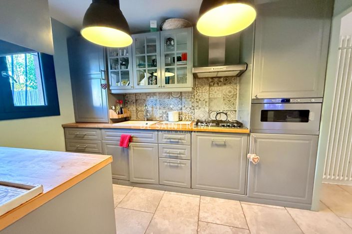 Image No.7-3 Bed House for sale