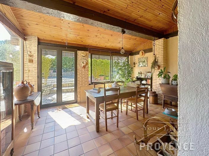 Image No.7-5 Bed House for sale