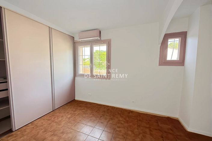 Image No.17-4 Bed House for sale