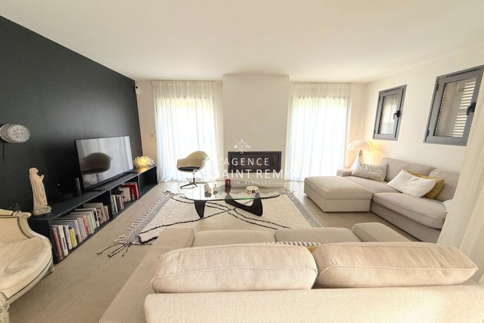 Image No.4-2 Bed House for sale