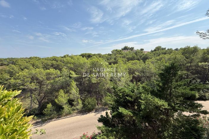 Image No.2-8 Bed House for sale