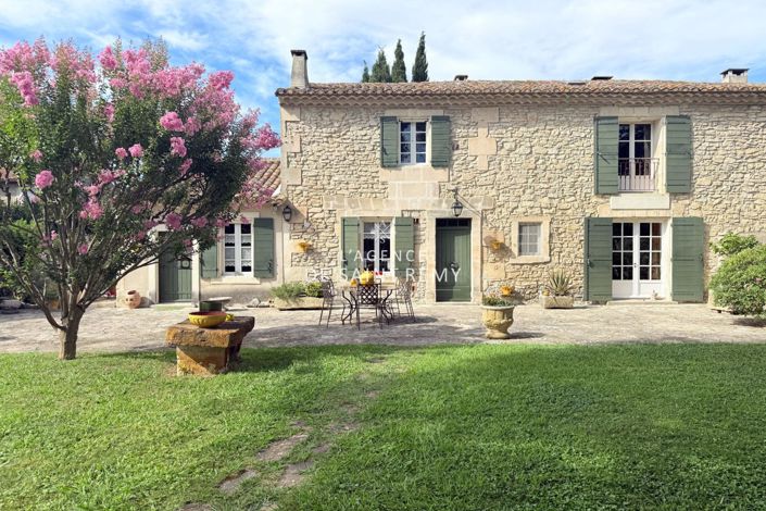 Image No.2-Maison de 5 chambres à vendre à Saint-Étienne-du-Grès