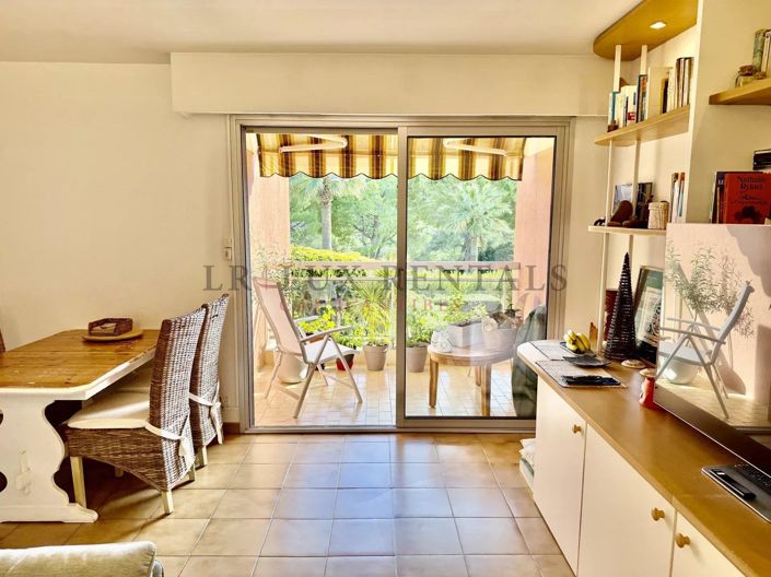 Image No.3-1 Bed Property for sale