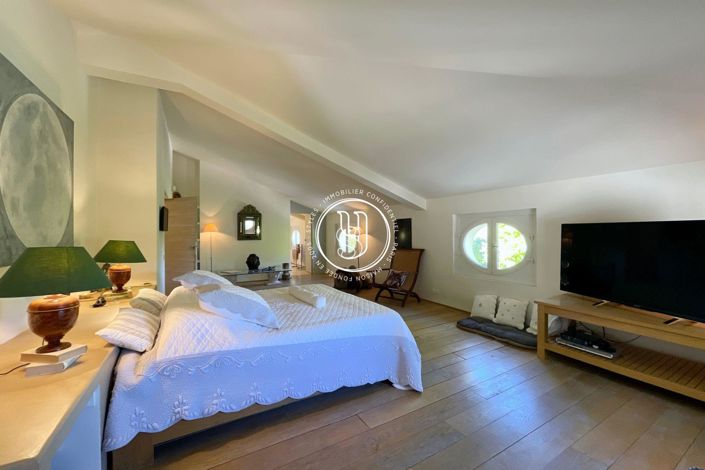 Image No.16-7 Bed House for sale