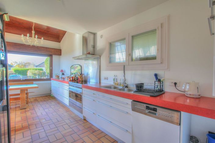 Image No.4-4 Bed House for sale