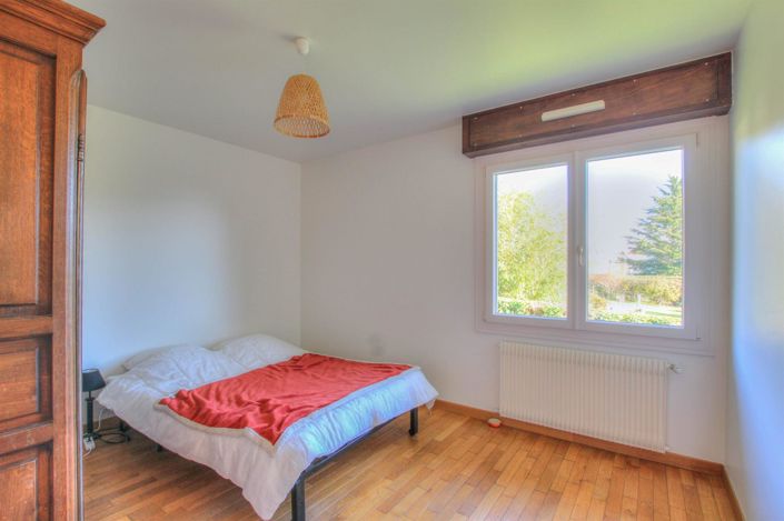 Image No.6-4 Bed House for sale